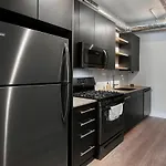Frontdesk Chic Open Wrigleyville Studio Apt