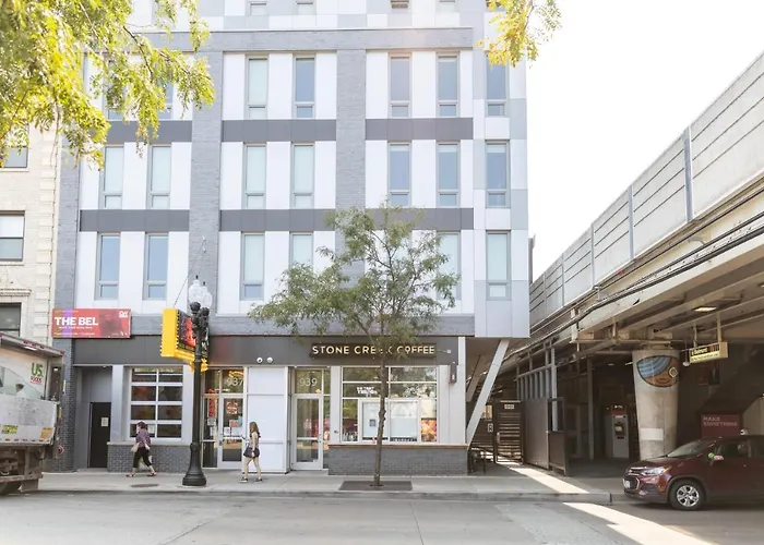 Frontdesk Chic Open Wrigleyville Studio Apt